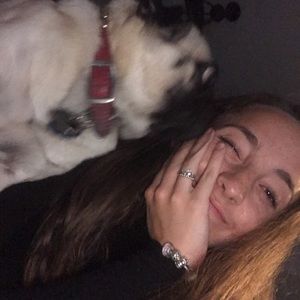 Meet your Posher, Danae